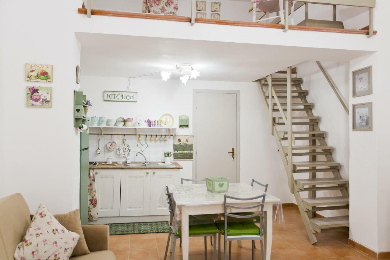 팔레르모 Little House Inside Capo'S Market 아파트 외부 사진